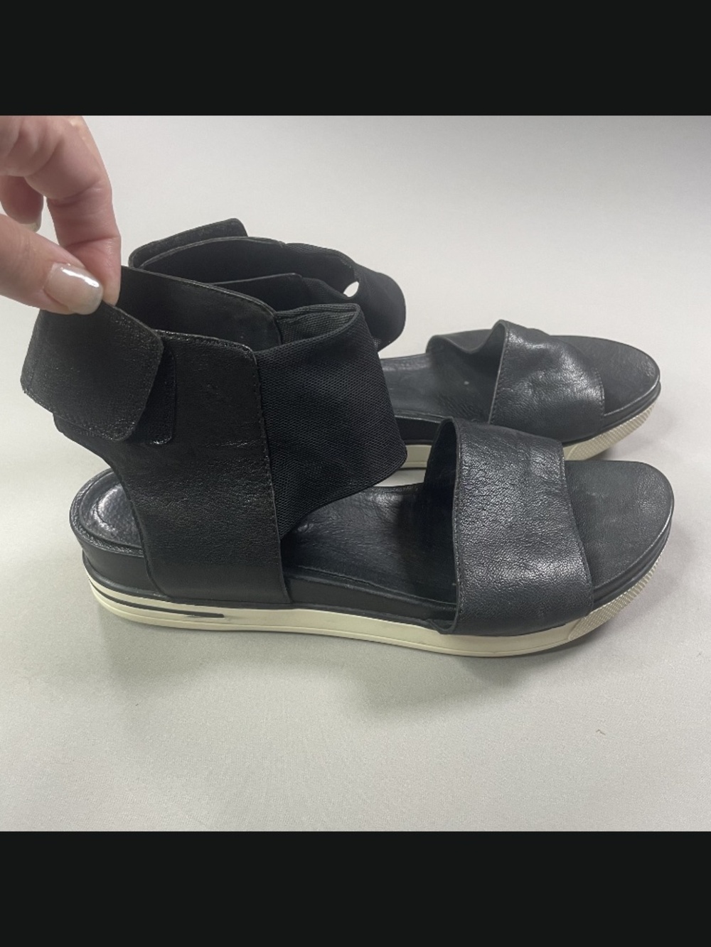 Eileen Fisher Shoes Womens 9.5 black white leather sandals summer casual - Picture 2 of 11